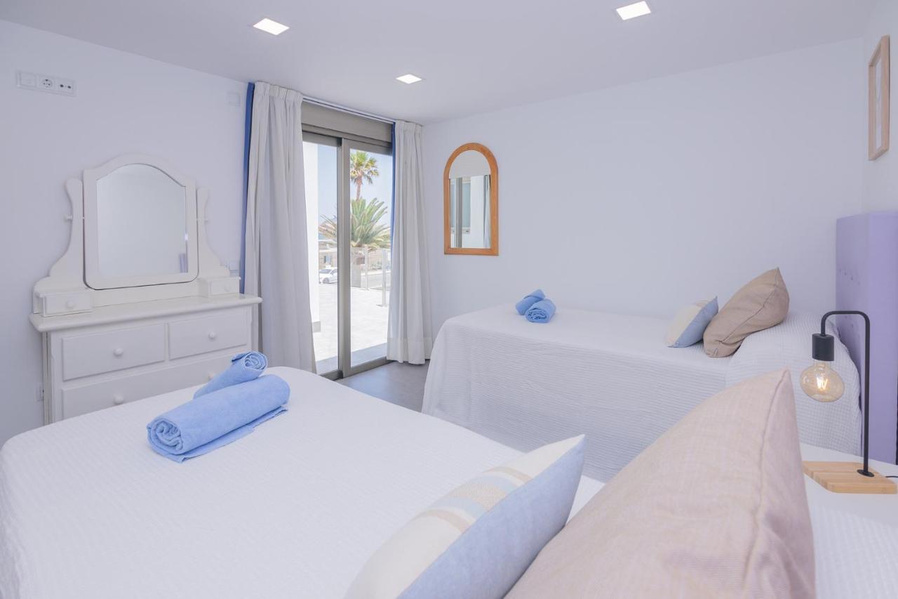 Apartment Holiday 2 Beachfront Corralejo By Holidays Home Exterior foto